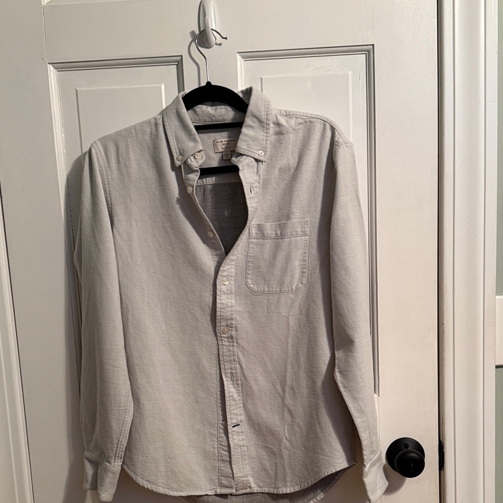 Club Monaco Light Gray Casual Button-Down Shirt